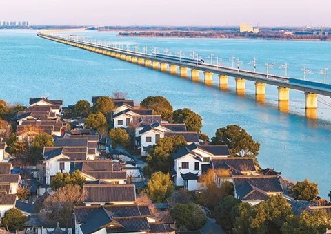 �����ǵ����׸����Ҽ������ռ�������� <br>���ں�+Эͬ�����뽭�������»�Ե