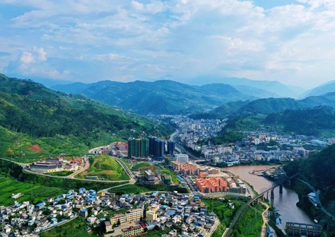 ��ȫ�ƽ�Ư���Ĵ����衰�辶ͼ������