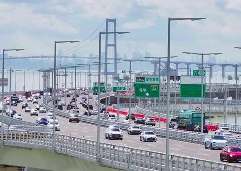 ��������ں�������ͼ�������ں���ɽ���������ռ�����Эͬ����